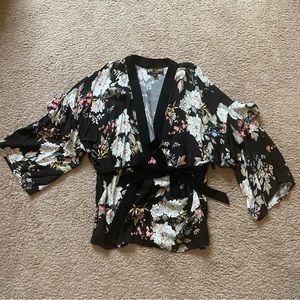 Mark Bauer unlimited kimono top size large